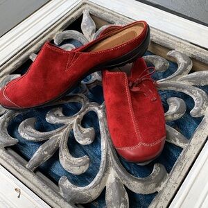 Naturalizer Mules Size 9M - Dark Venom(Red) Suede